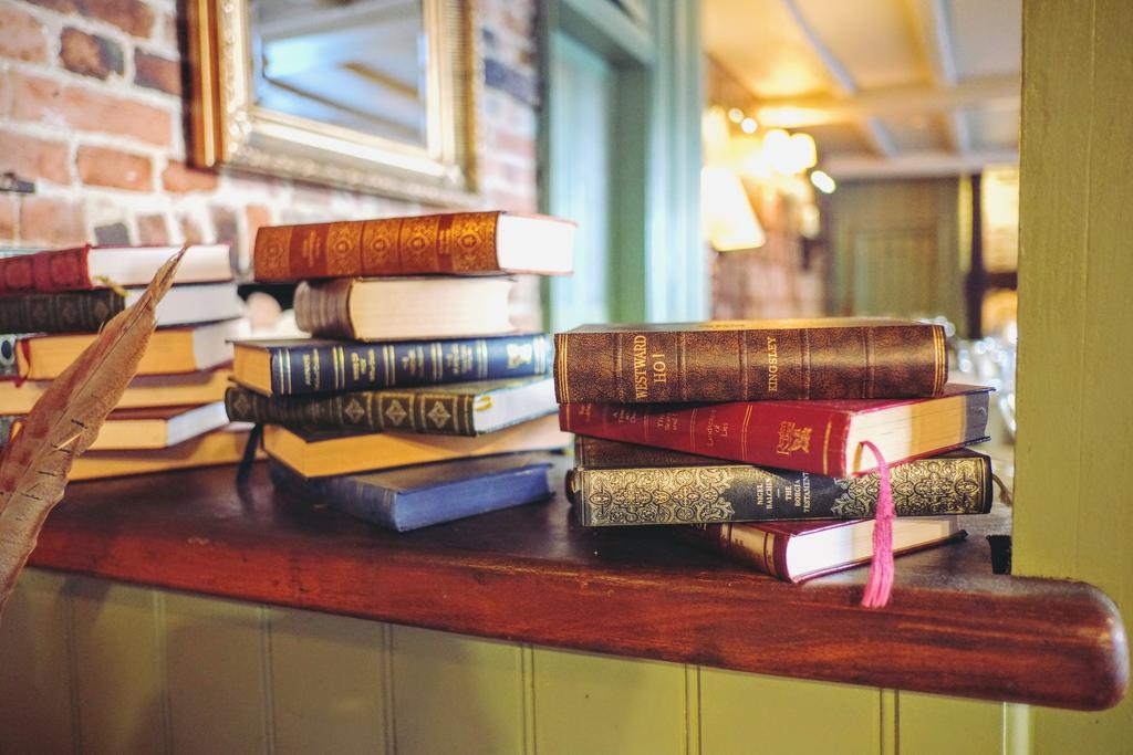 Hambro Arms Otel Milton Abbas Dış mekan fotoğraf